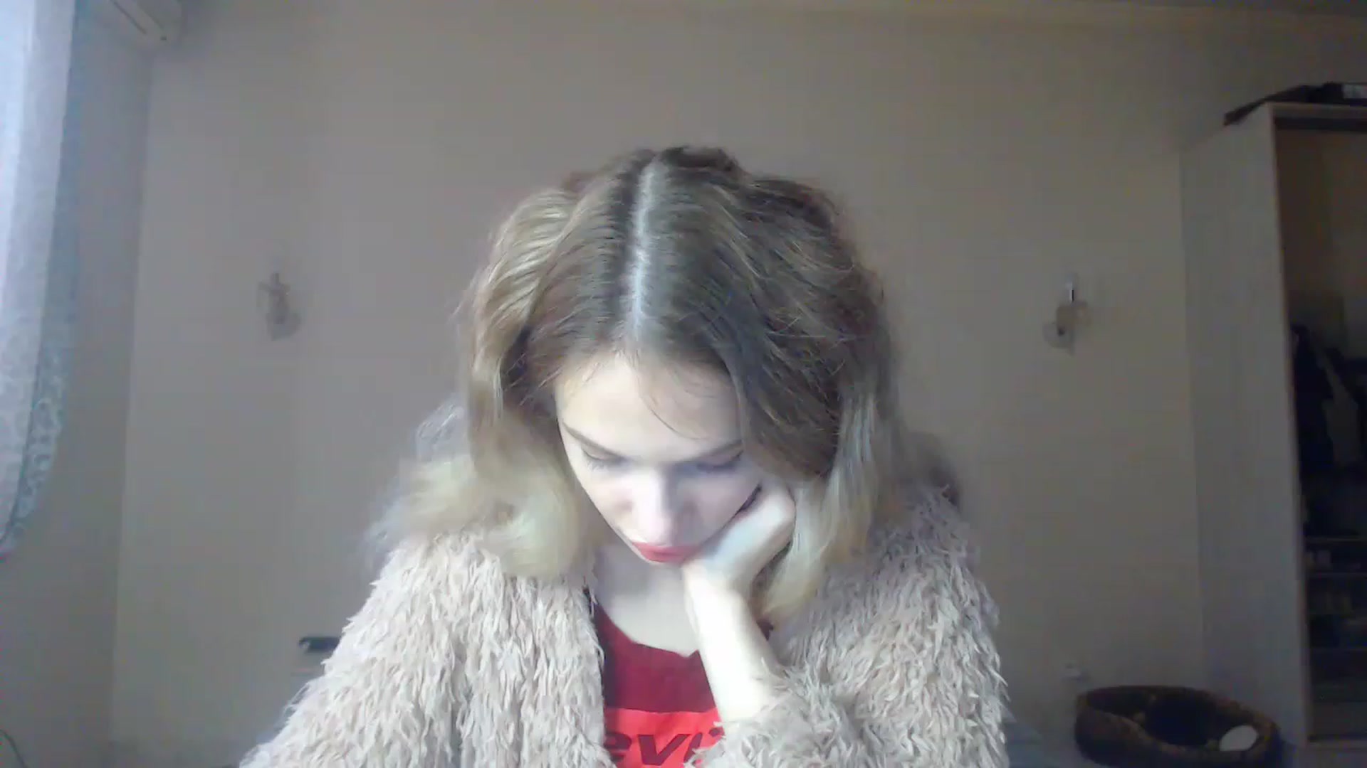 Gallery image thumbnail from Lola_vi's myfreecams stream on, 12/02/2022, 11:52 image 6 of 20
