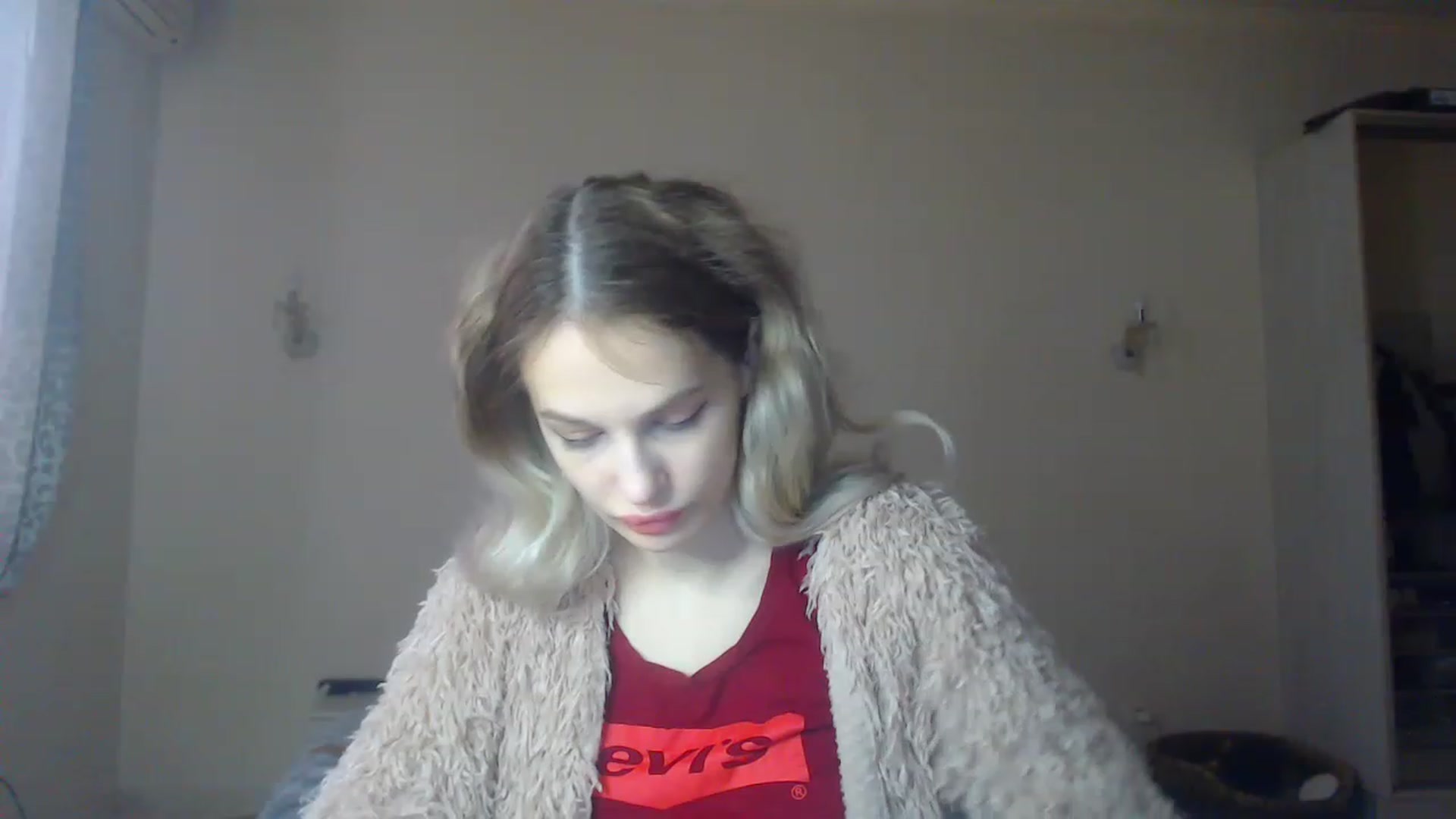 Gallery image thumbnail from Lola_vi's myfreecams stream on, 12/02/2022, 11:52 image 8 of 20