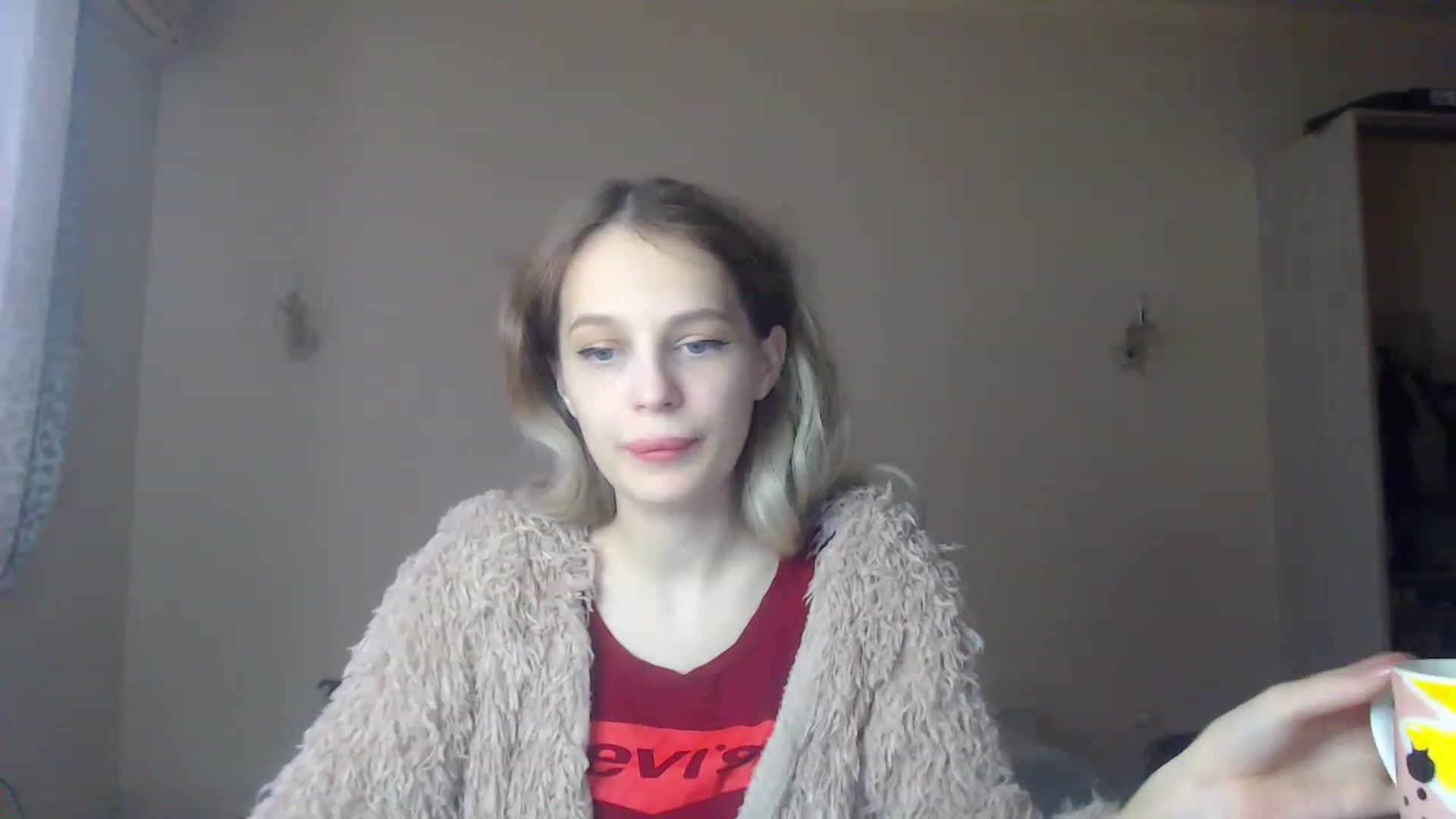 Gallery image thumbnail from Lola_vi's myfreecams stream on, 12/02/2022, 11:52 image 17 of 20