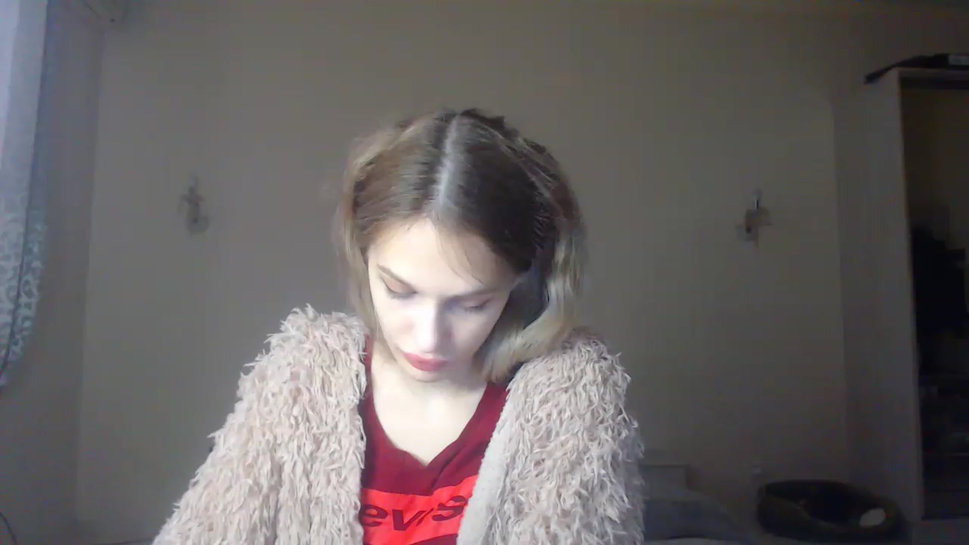 Gallery image thumbnail from Lola_vi's myfreecams stream on, 12/02/2022, 12:57 image 18 of 20