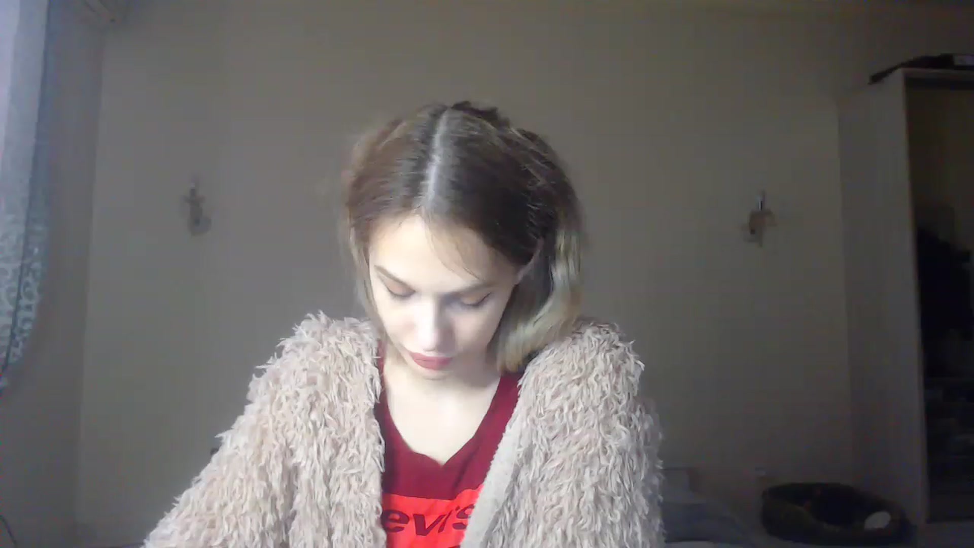 Gallery image thumbnail from Lola_vi's myfreecams stream on, 12/02/2022, 12:57 image 16 of 20