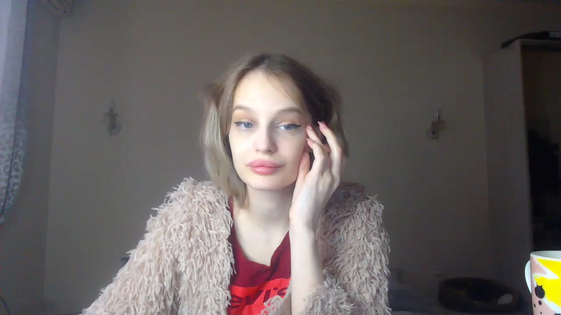 Gallery image thumbnail from Lola_vi's myfreecams stream on, 12/02/2022, 12:57 image 5 of 20