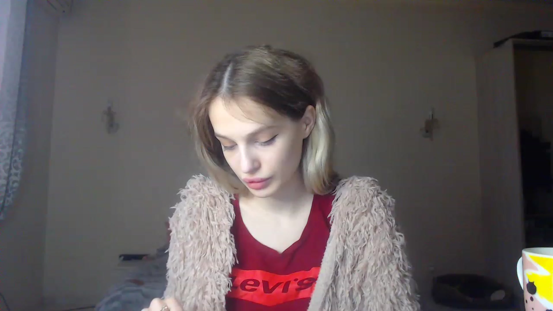 Gallery image thumbnail from Lola_vi's myfreecams stream on, 12/02/2022, 12:57 image 4 of 20