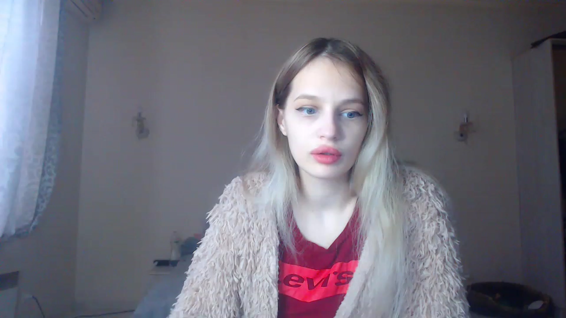 Gallery image thumbnail from Lola_vi's myfreecams stream on, 12/03/2022, 11:47 image 2 of 20