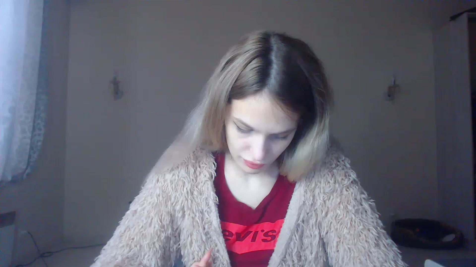 Gallery image thumbnail from Lola_vi's myfreecams stream on, 12/03/2022, 11:47 image 18 of 20