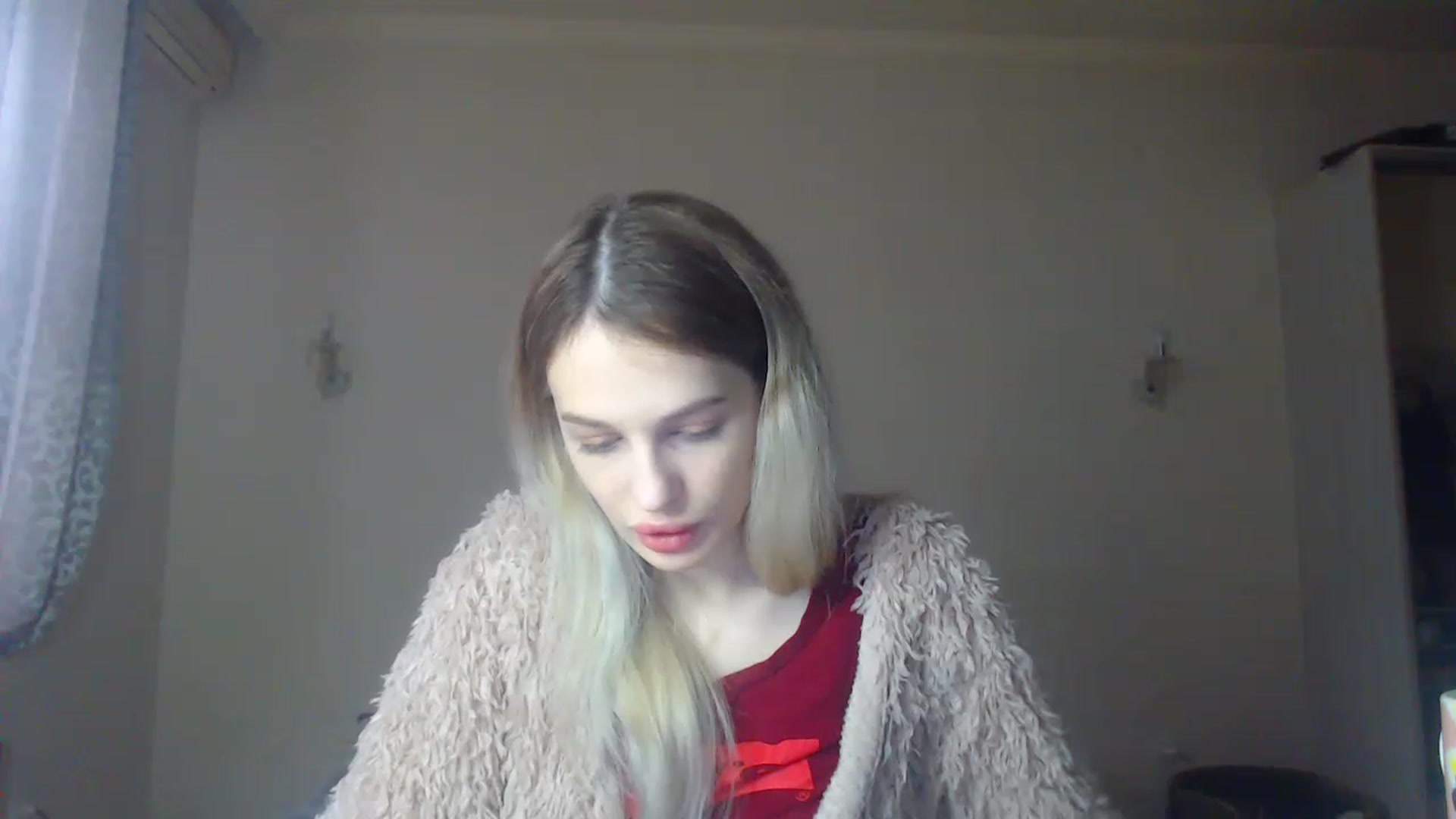 Gallery image thumbnail from Lola_vi's myfreecams stream on, 12/04/2022, 11:49 image 5 of 20