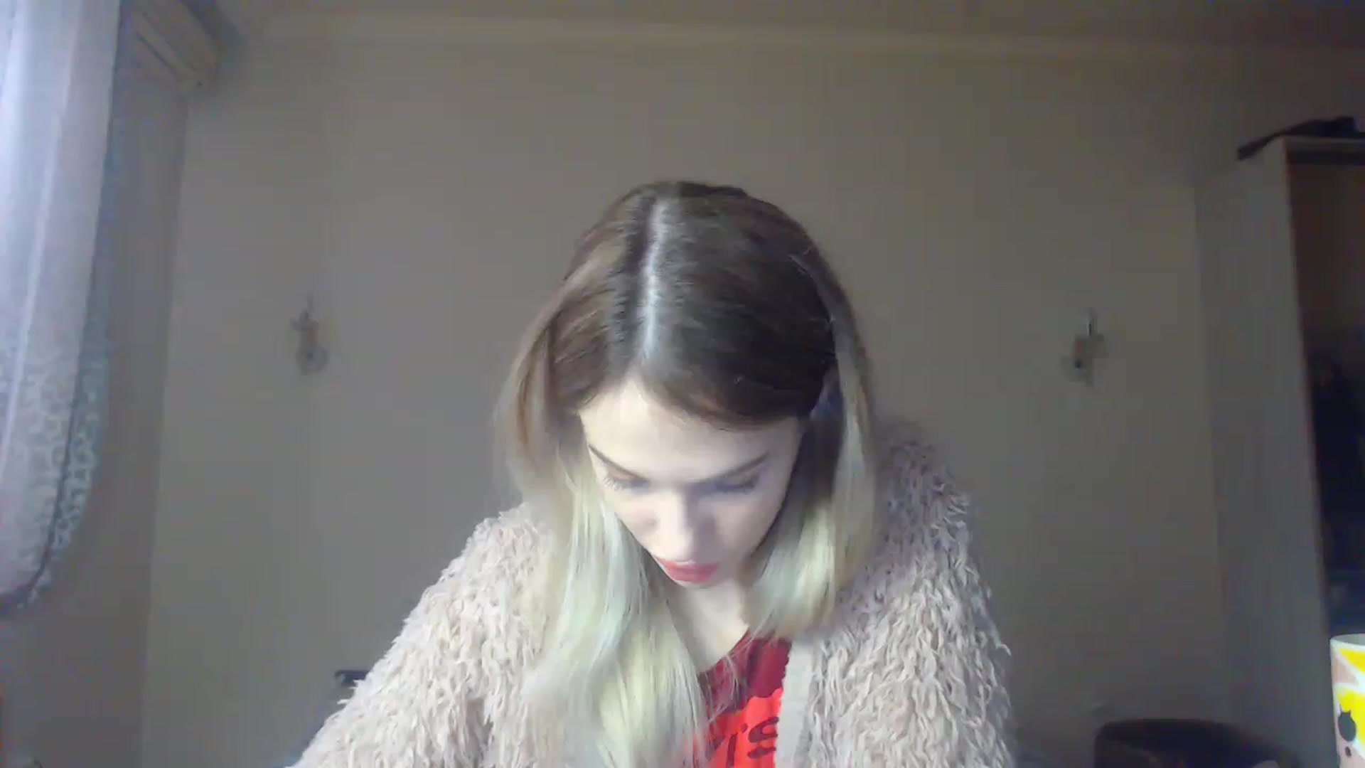 Gallery image thumbnail from Lola_vi's myfreecams stream on, 12/04/2022, 11:49 image 18 of 20