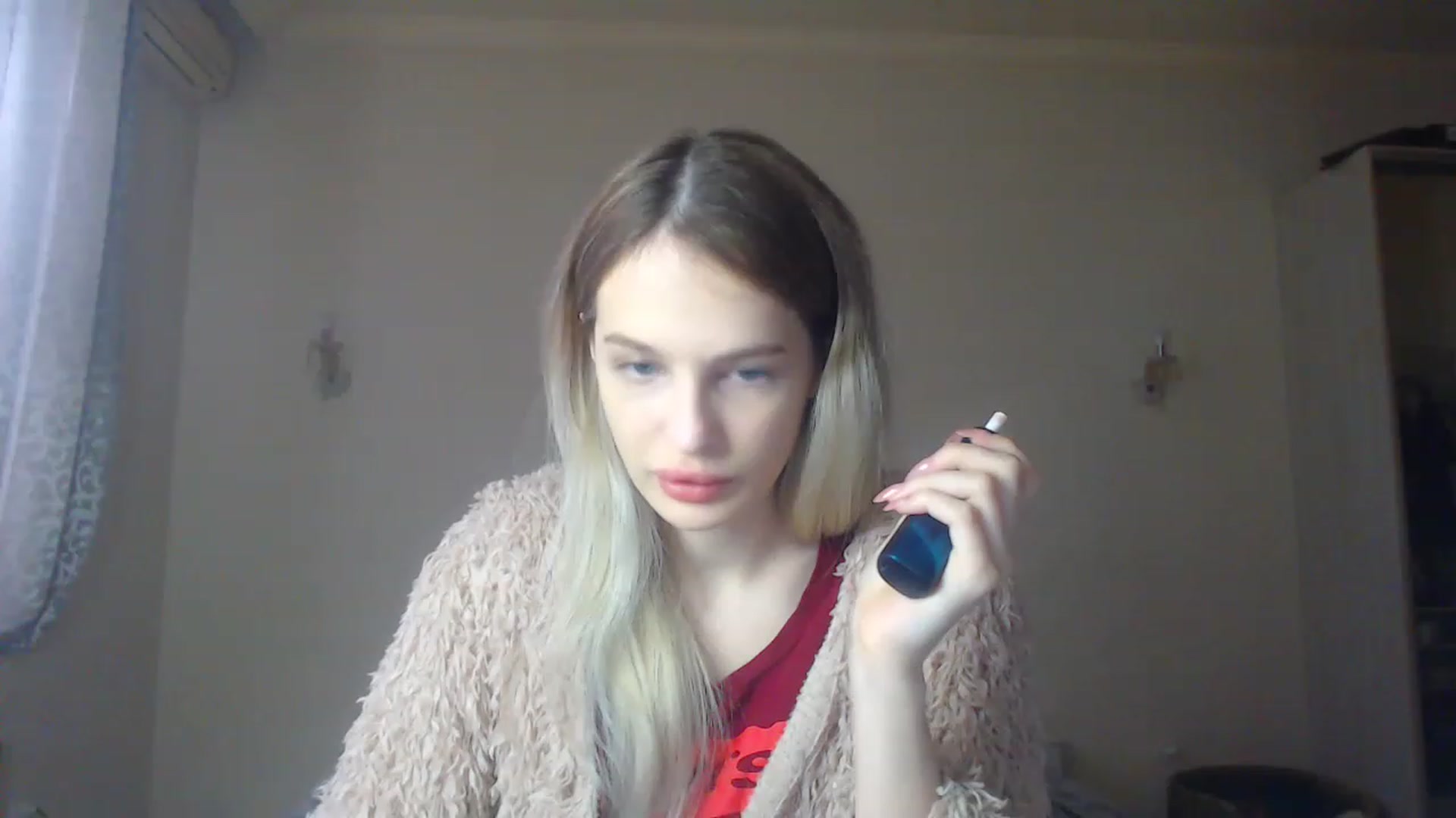 Gallery image thumbnail from Lola_vi's myfreecams stream on, 12/04/2022, 11:49 image 1 of 20