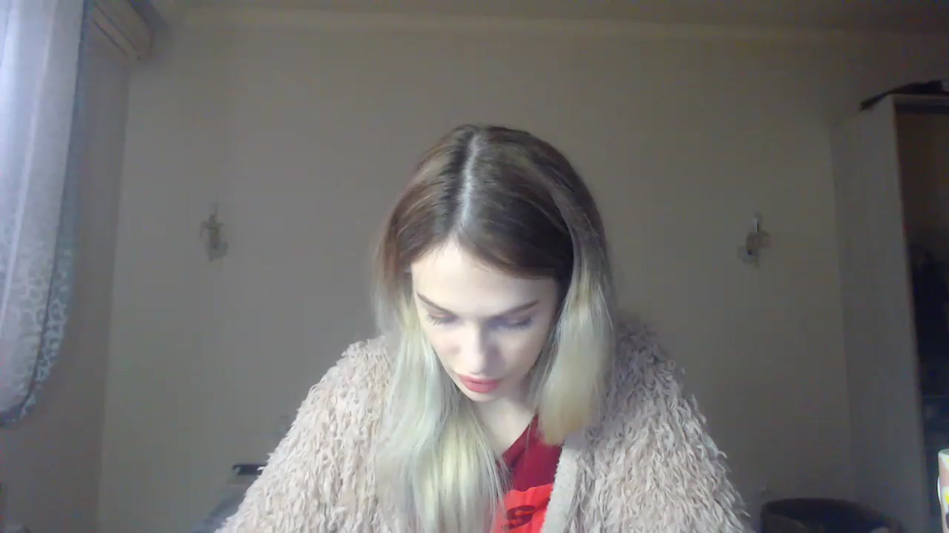 Gallery image thumbnail from Lola_vi's myfreecams stream on, 12/04/2022, 11:49 image 9 of 20