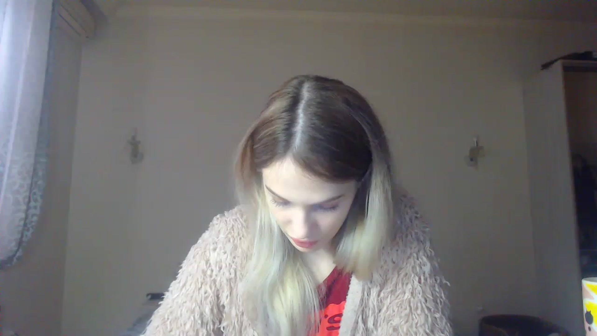 Gallery image thumbnail from Lola_vi's myfreecams stream on, 12/04/2022, 11:49 image 14 of 20