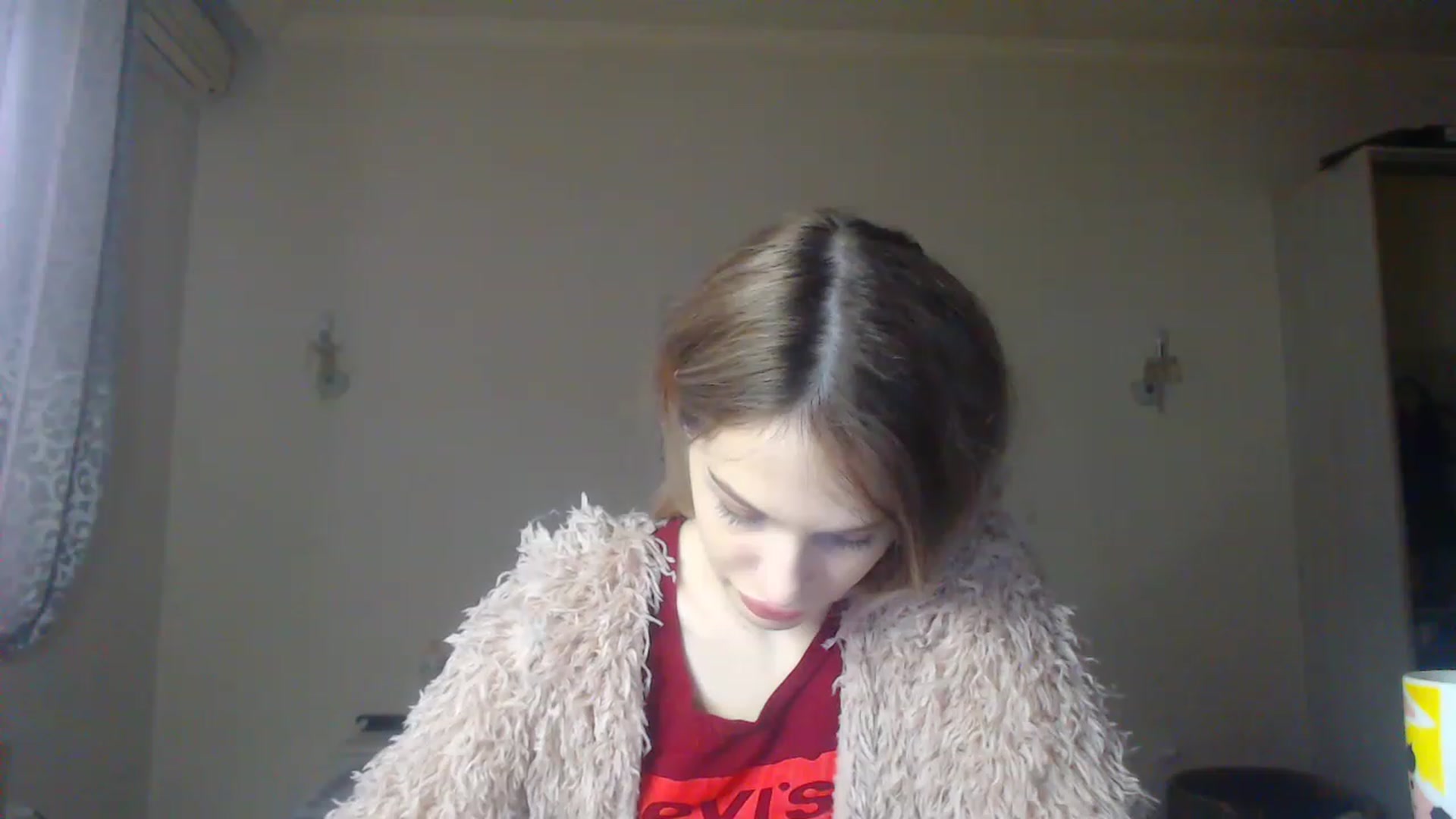 Gallery image thumbnail from Lola_vi's myfreecams stream on, 12/04/2022, 12:47 image 13 of 20