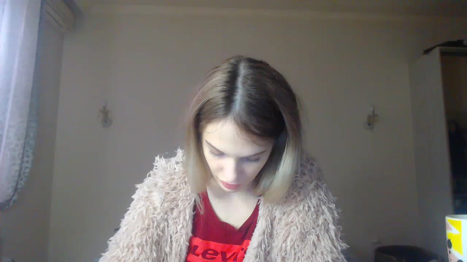 Gallery image thumbnail from Lola_vi's myfreecams stream on, 12/04/2022, 12:47 image 4 of 20