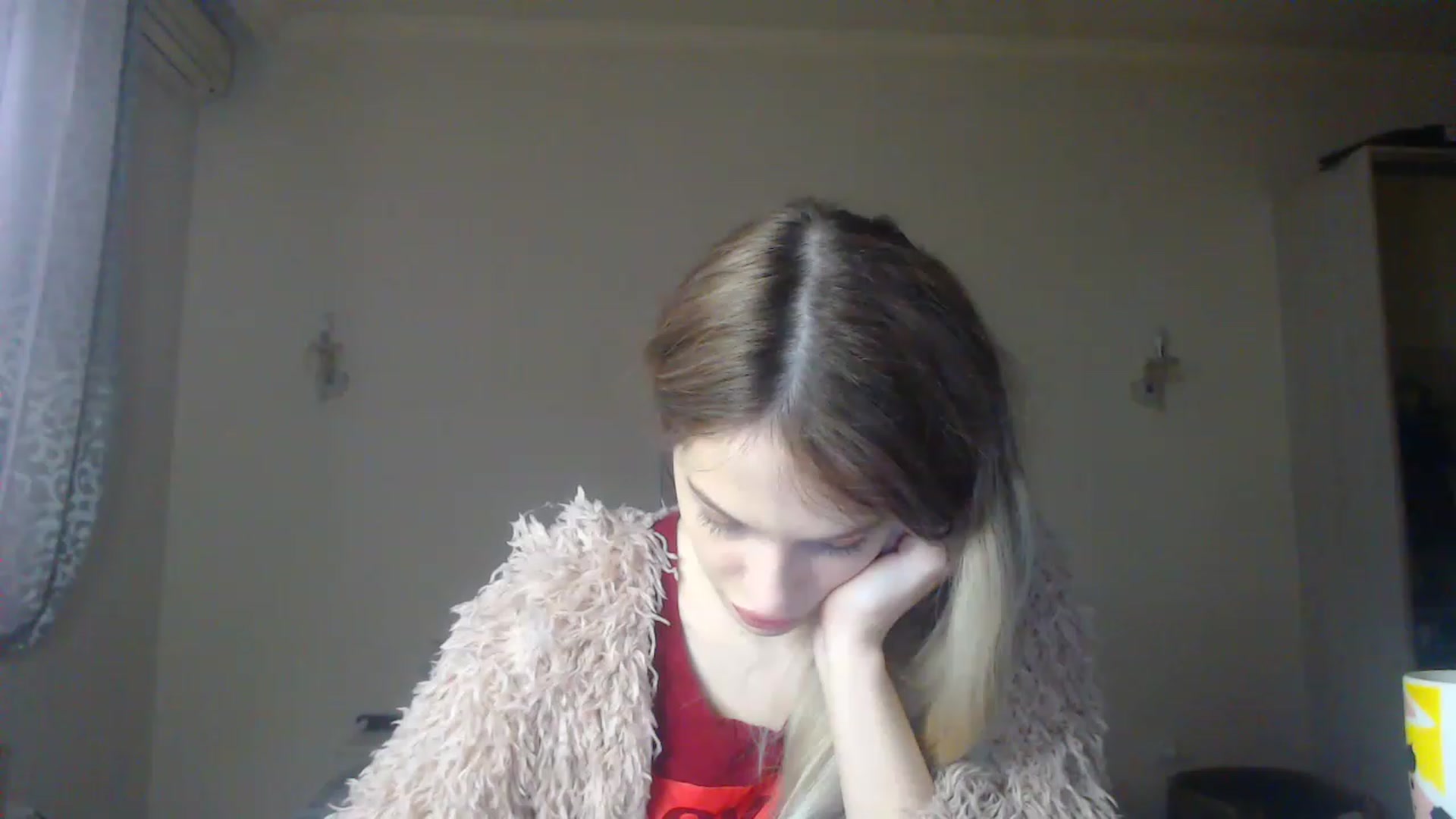 Gallery image thumbnail from Lola_vi's myfreecams stream on, 12/04/2022, 12:47 image 12 of 20