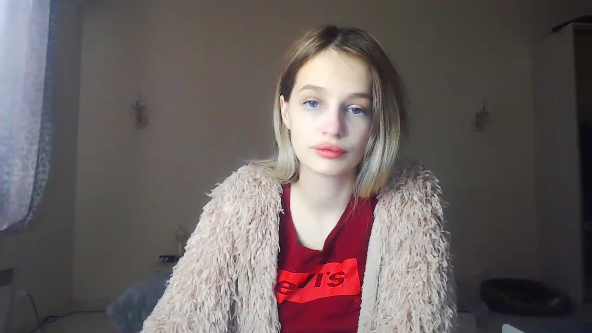 Gallery image thumbnail from Lola_vi's myfreecams stream on, 12/05/2022, 11:36 image 6 of 20