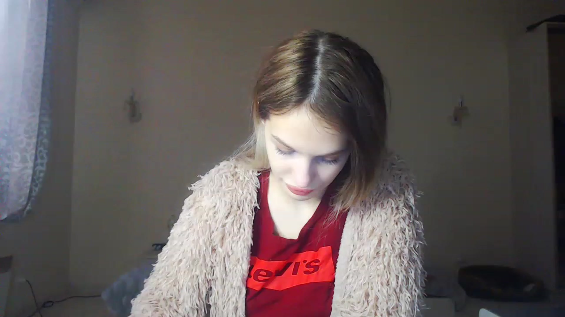 Gallery image thumbnail from Lola_vi's myfreecams stream on, 12/05/2022, 11:36 image 2 of 20