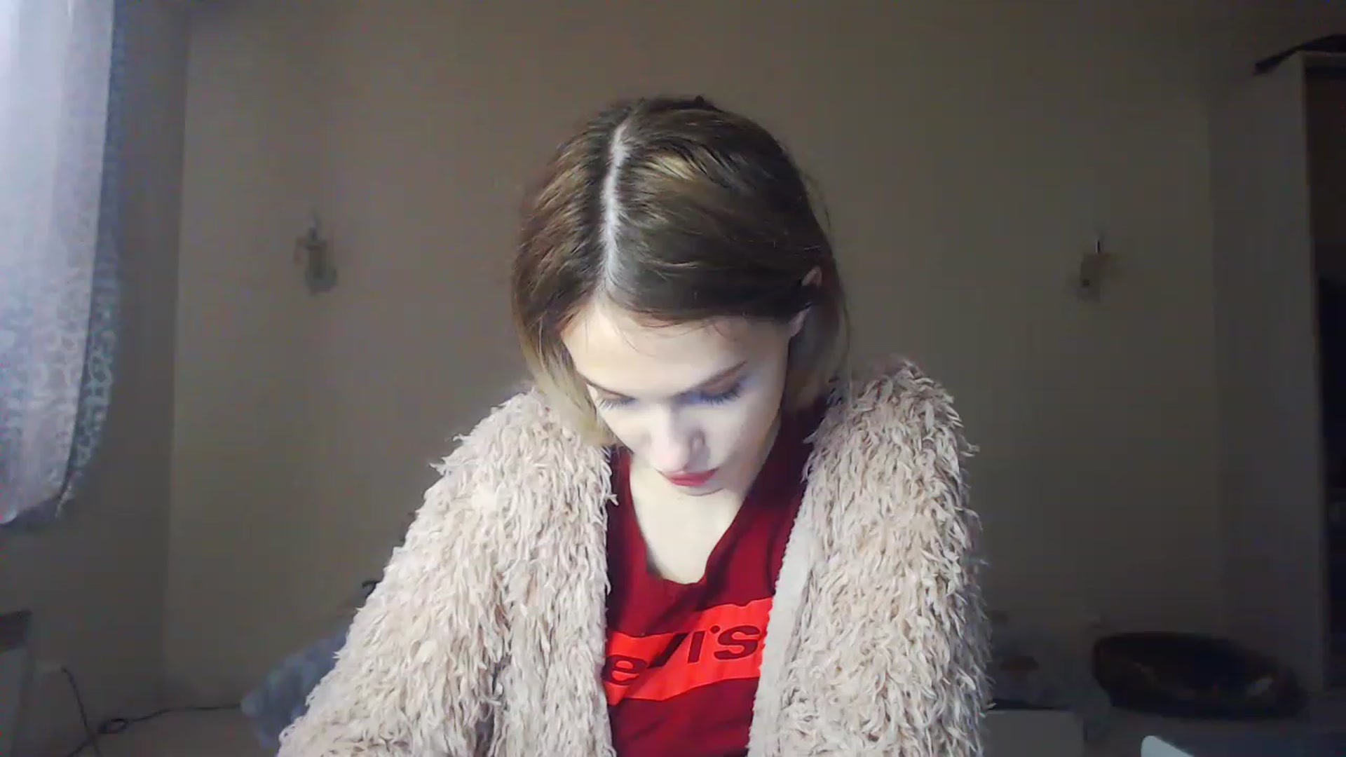 Gallery image thumbnail from Lola_vi's myfreecams stream on, 12/05/2022, 11:36 image 10 of 20