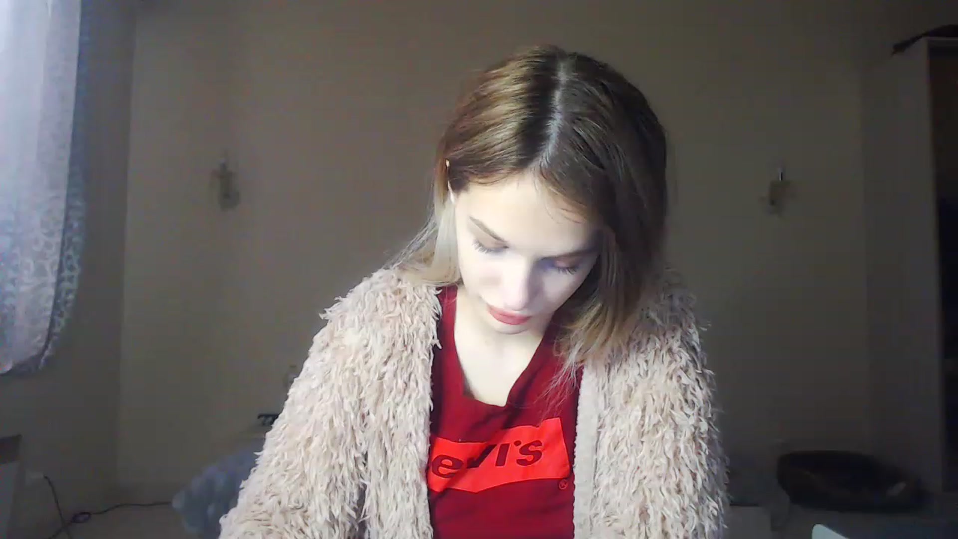 Gallery image thumbnail from Lola_vi's myfreecams stream on, 12/05/2022, 11:36 image 4 of 20