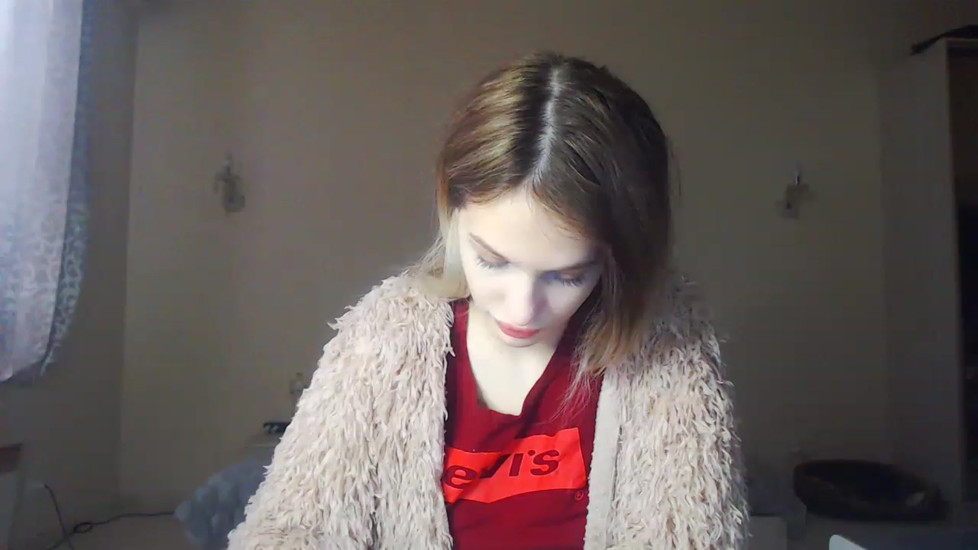 Gallery image thumbnail from Lola_vi's myfreecams stream on, 12/05/2022, 11:36 image 5 of 20