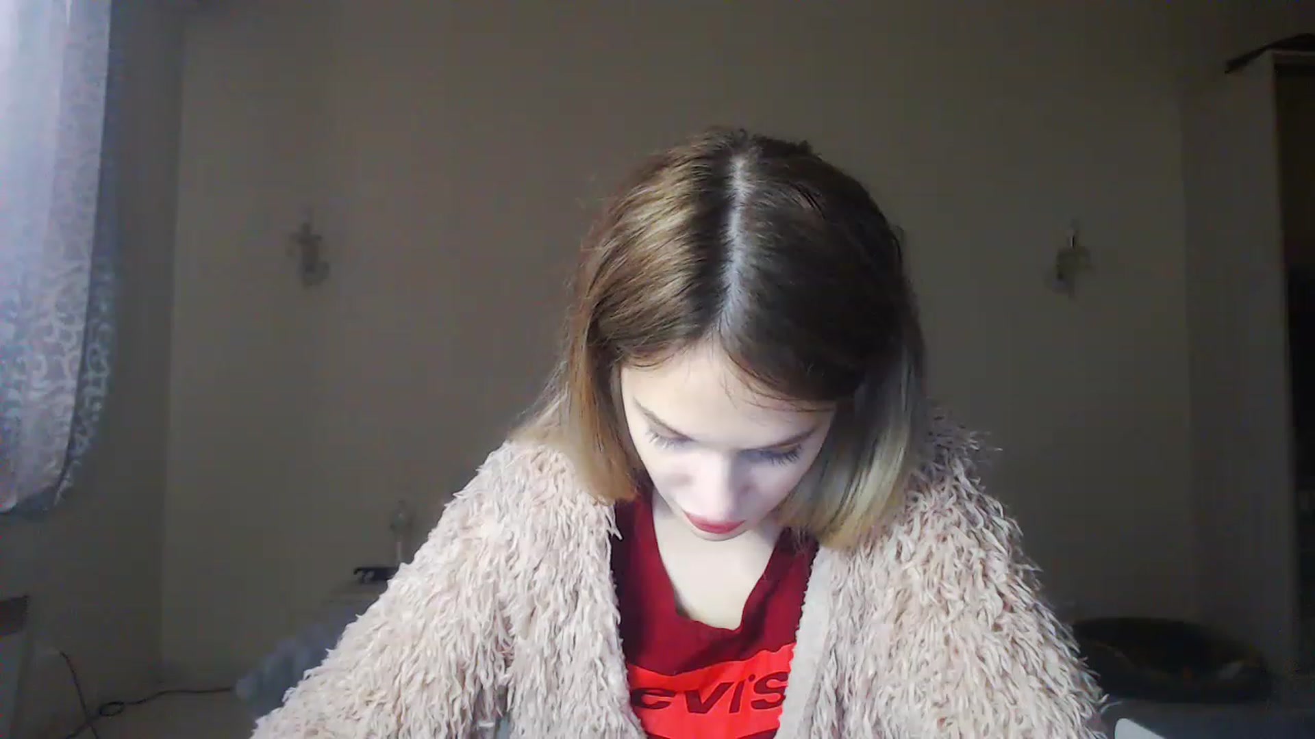 Gallery image thumbnail from Lola_vi's myfreecams stream on, 12/05/2022, 12:23 image 12 of 20
