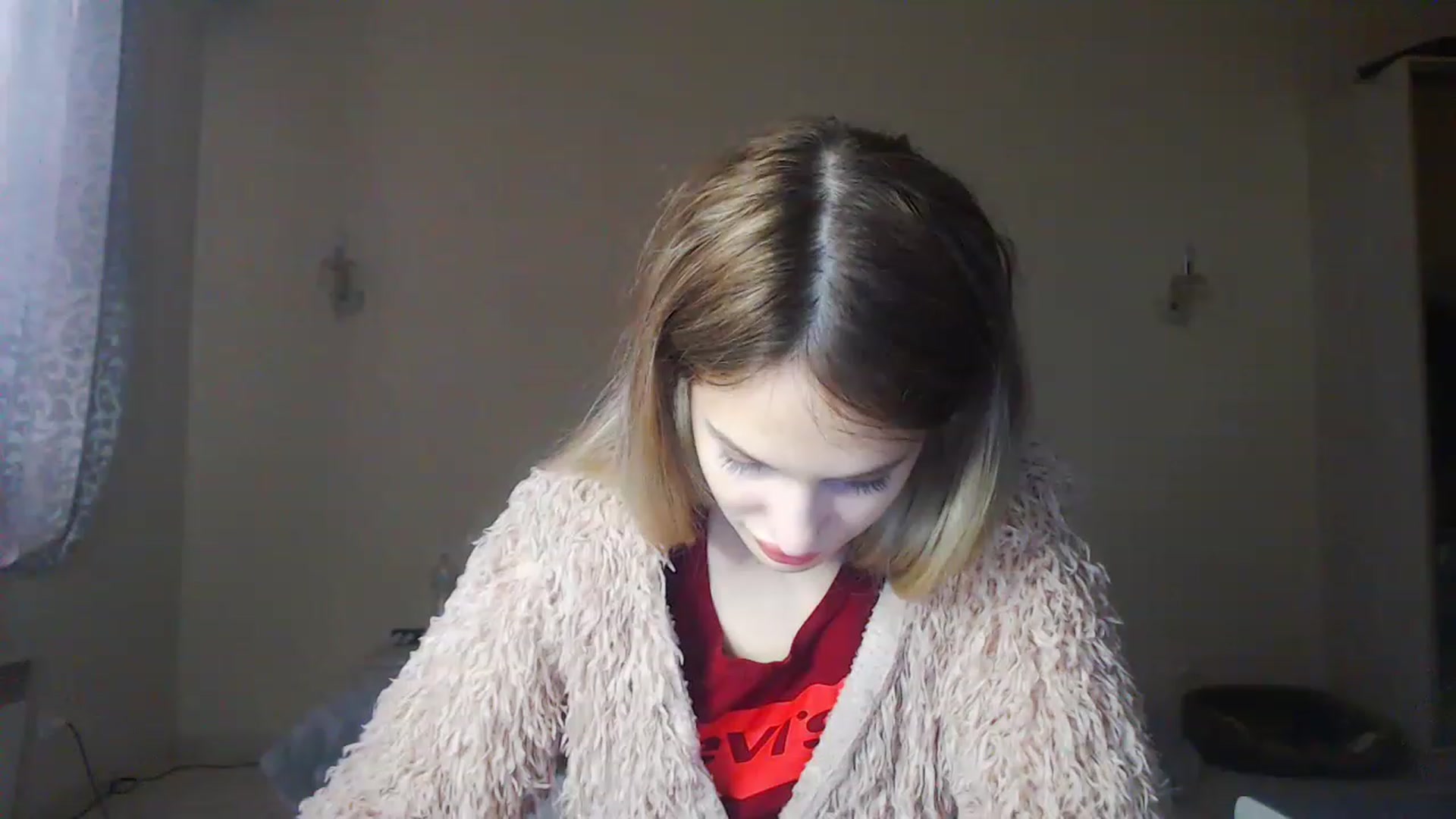 Gallery image thumbnail from Lola_vi's myfreecams stream on, 12/05/2022, 12:23 image 13 of 20