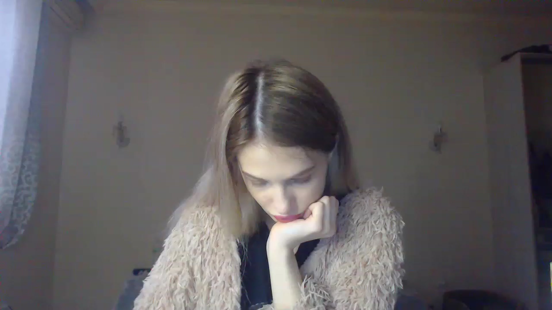 Gallery image thumbnail from Lola_vi's myfreecams stream on, 12/09/2022, 13:02 image 5 of 20
