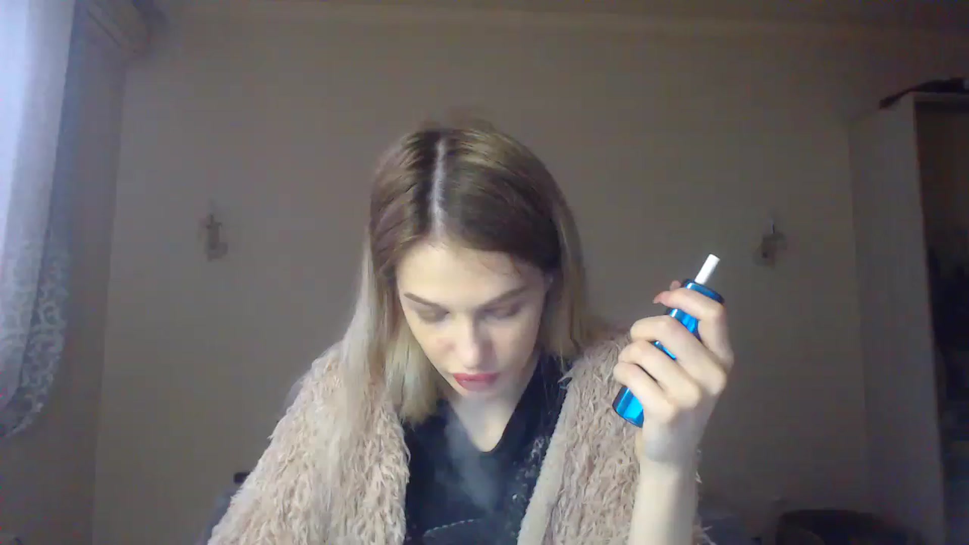 Gallery image thumbnail from Lola_vi's myfreecams stream on, 12/09/2022, 13:02 image 15 of 20