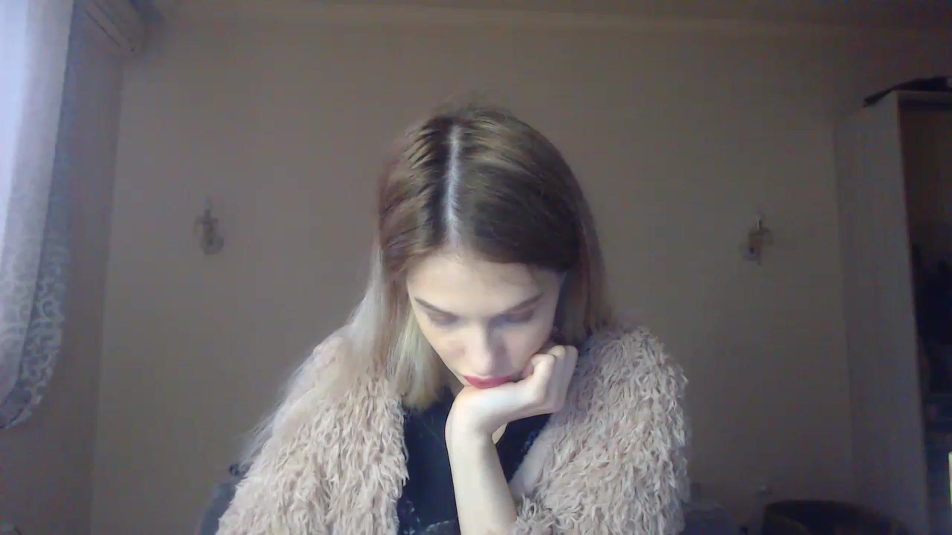 Gallery image thumbnail from Lola_vi's myfreecams stream on, 12/09/2022, 13:02 image 8 of 20