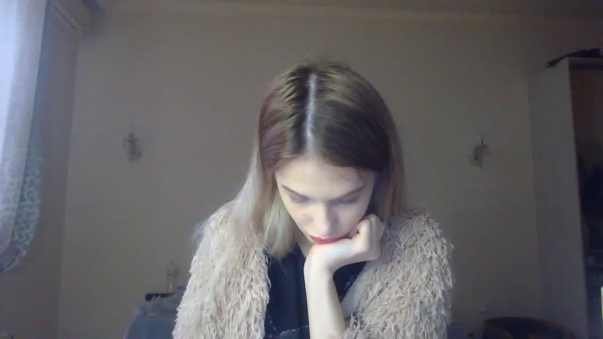 Gallery image thumbnail from Lola_vi's myfreecams stream on, 12/09/2022, 13:02 image 12 of 20