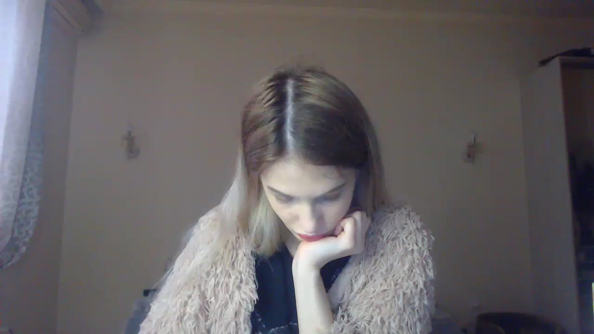 Gallery image thumbnail from Lola_vi's myfreecams stream on, 12/09/2022, 13:02 image 10 of 20