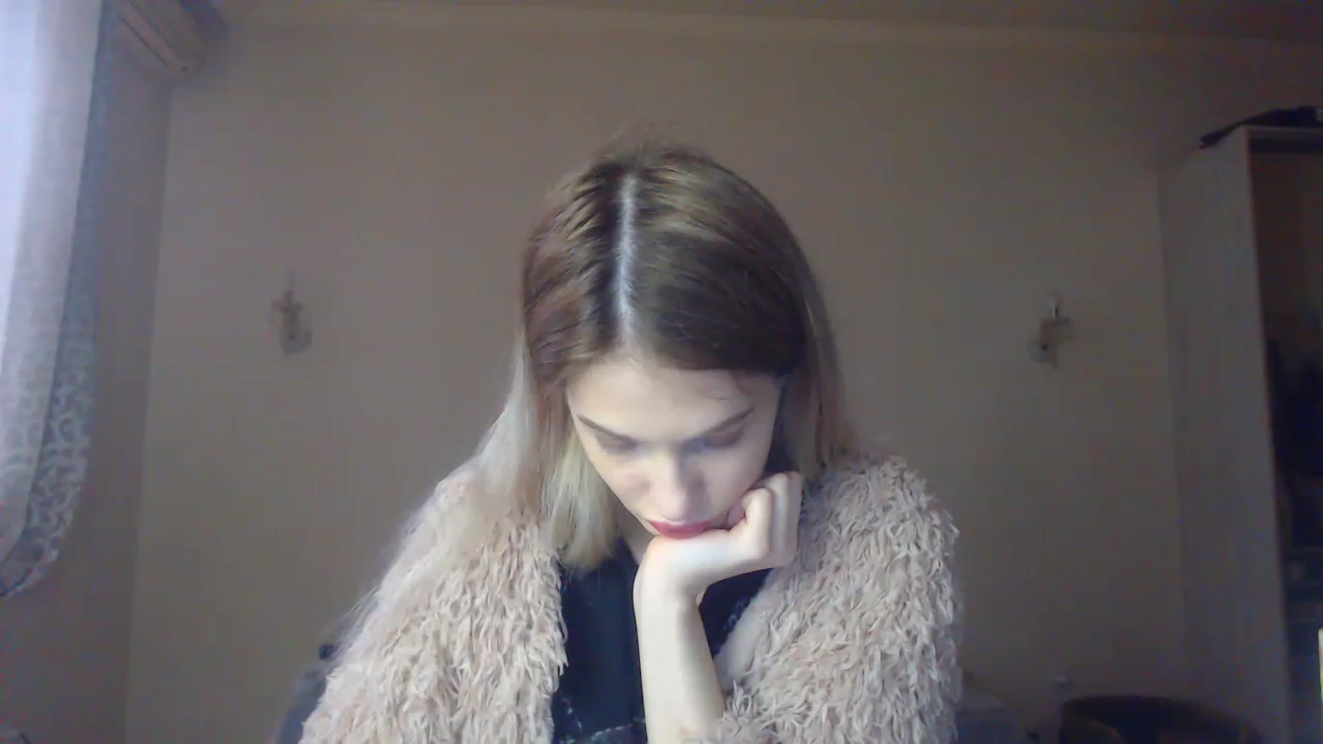 Gallery image thumbnail from Lola_vi's myfreecams stream on, 12/09/2022, 13:02 image 9 of 20