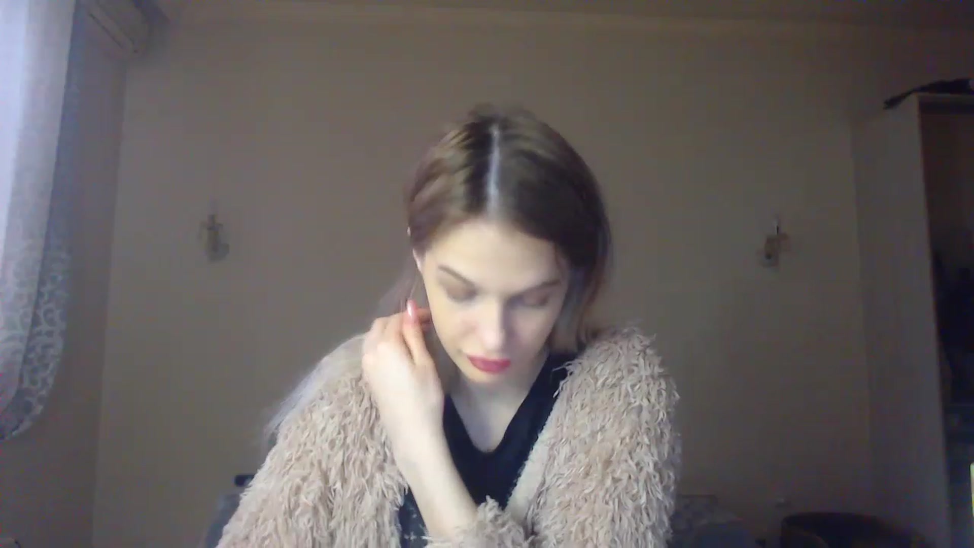 Gallery image thumbnail from Lola_vi's myfreecams stream on, 12/09/2022, 13:02 image 6 of 20