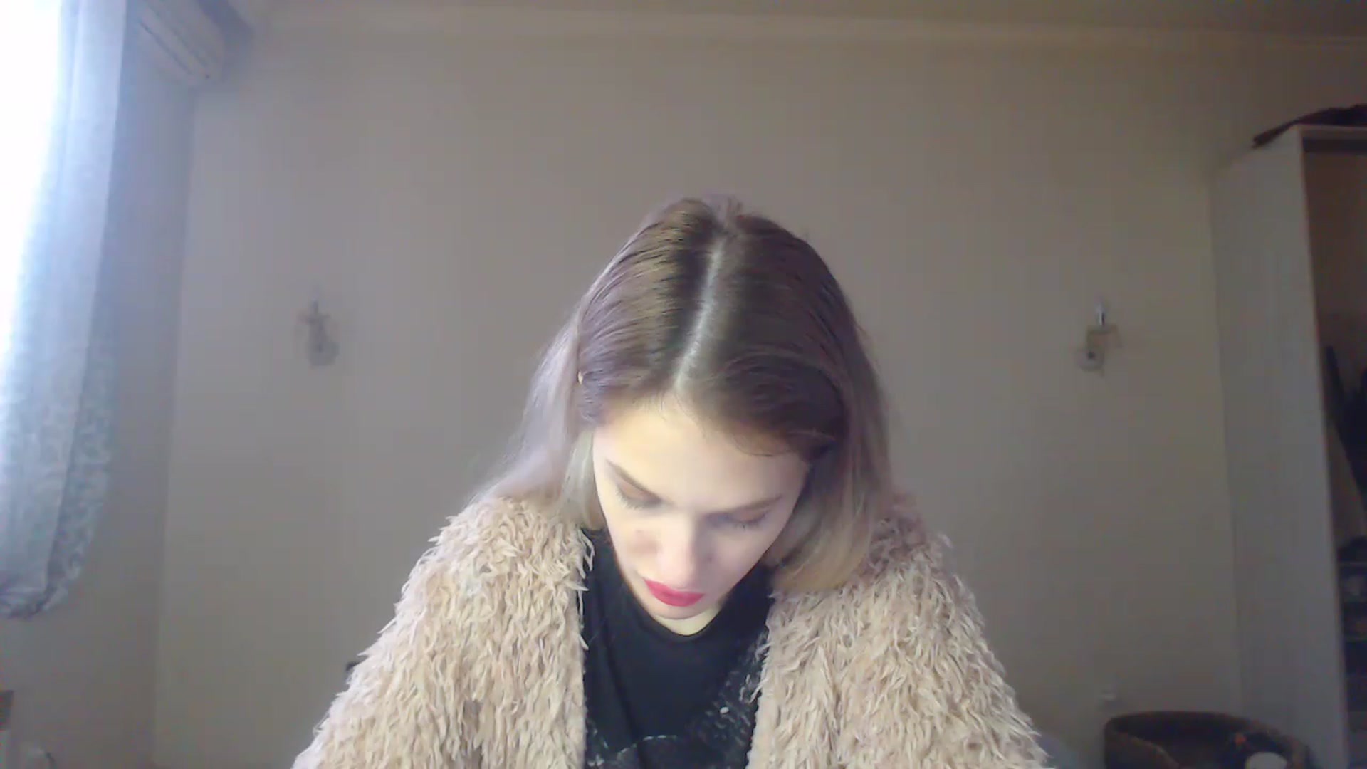Gallery image thumbnail from Lola_vi's myfreecams stream on, 12/12/2022, 12:02 image 14 of 20