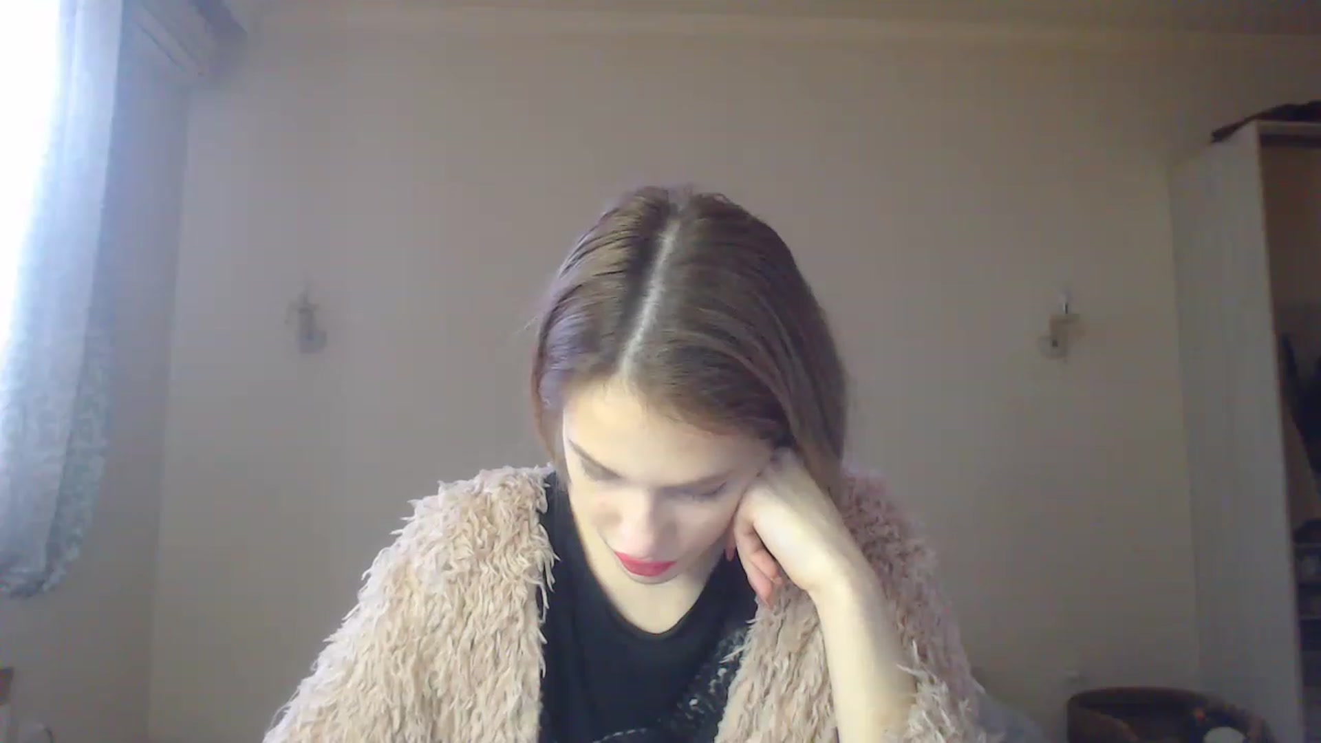 Gallery image thumbnail from Lola_vi's myfreecams stream on, 12/12/2022, 12:02 image 16 of 20