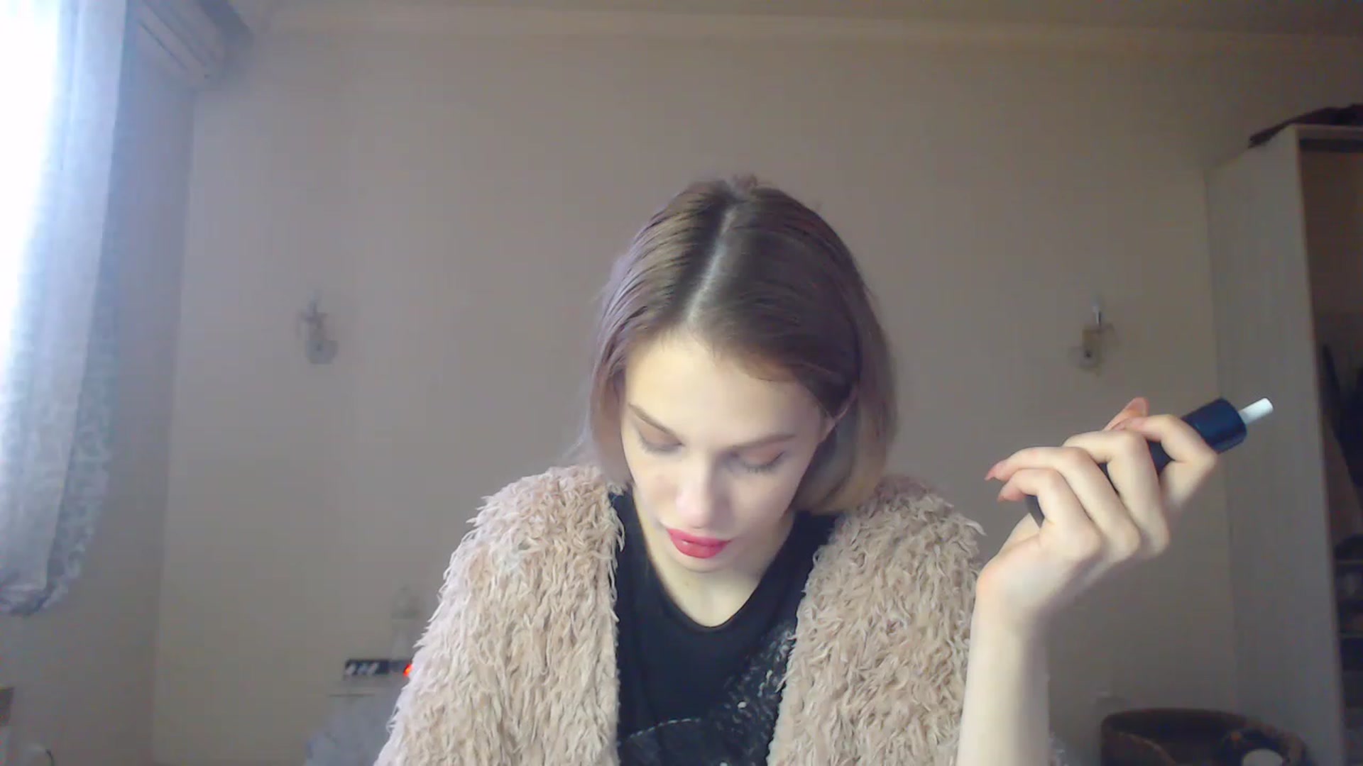 Gallery image thumbnail from Lola_vi's myfreecams stream on, 12/12/2022, 12:02 image 12 of 20