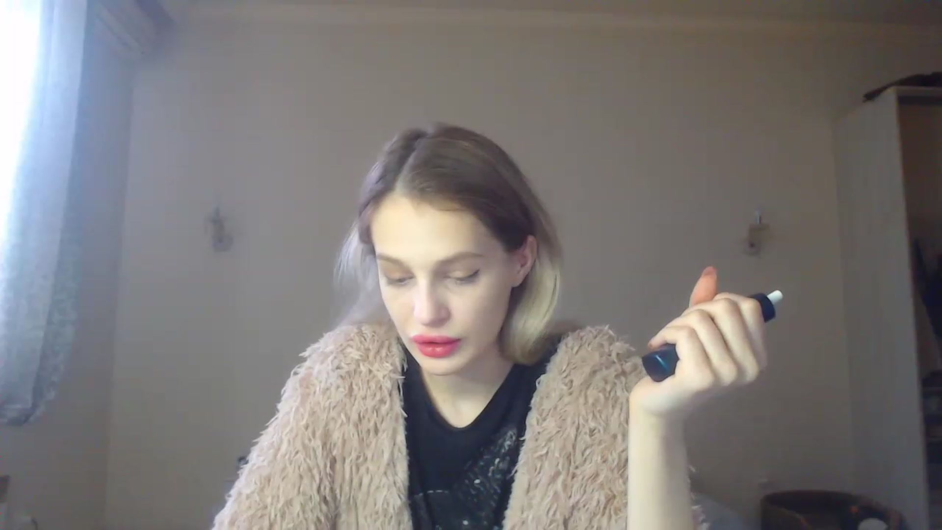 Gallery image thumbnail from Lola_vi's myfreecams stream on, 12/12/2022, 12:02 image 13 of 20