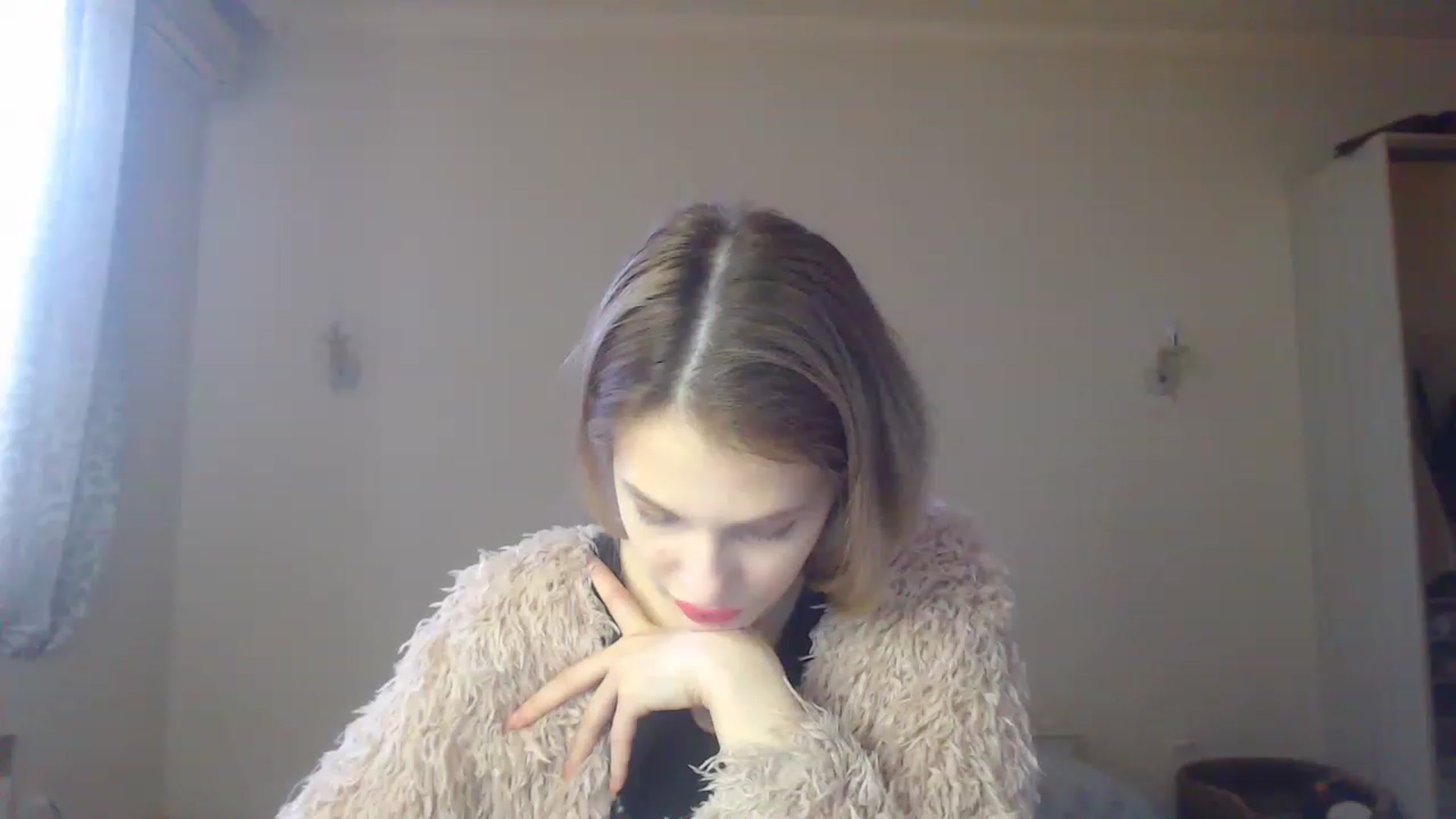 Gallery image thumbnail from Lola_vi's myfreecams stream on, 12/12/2022, 12:02 image 18 of 20
