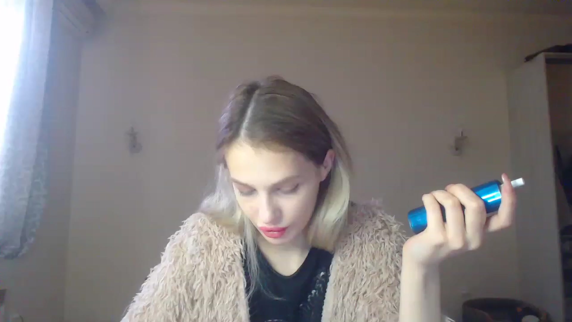 Gallery image thumbnail from Lola_vi's myfreecams stream on, 12/12/2022, 12:45 image 19 of 20
