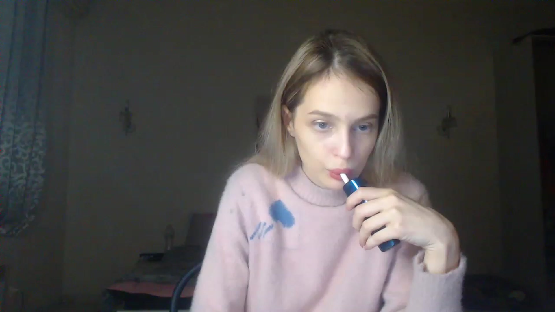 Gallery image thumbnail from Lola_vi's myfreecams stream on, 12/16/2022, 17:38 image 16 of 20