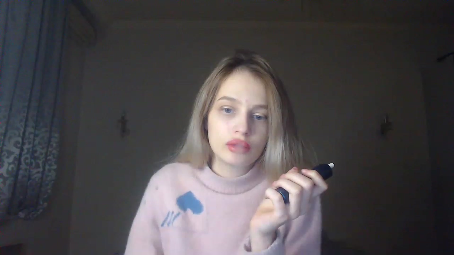 Gallery image thumbnail from Lola_vi's myfreecams stream on, 12/16/2022, 17:38 image 4 of 20