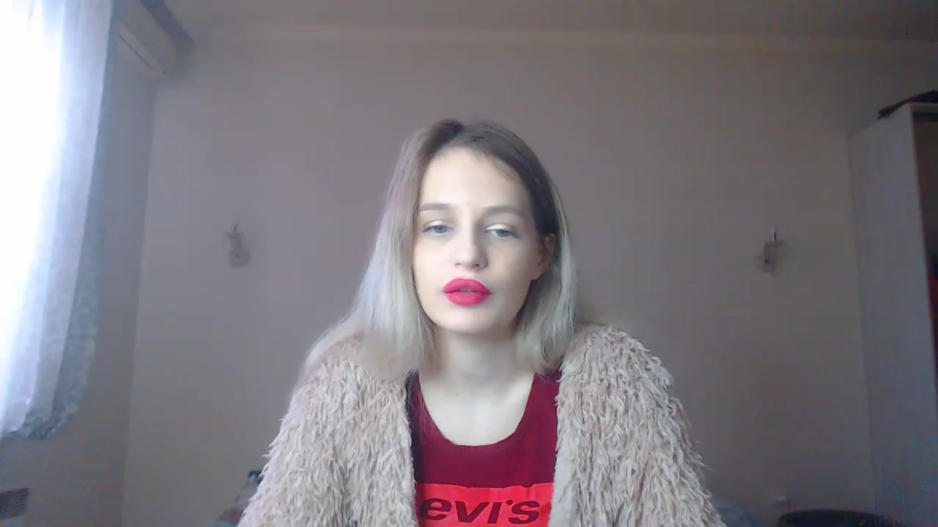 Gallery image thumbnail from Lola_vi's myfreecams stream on, 12/17/2022, 11:13 image 20 of 20