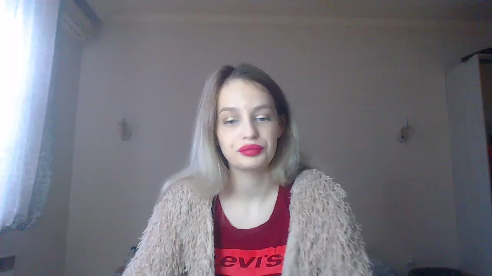 Gallery image thumbnail from Lola_vi's myfreecams stream on, 12/17/2022, 11:13 image 6 of 20