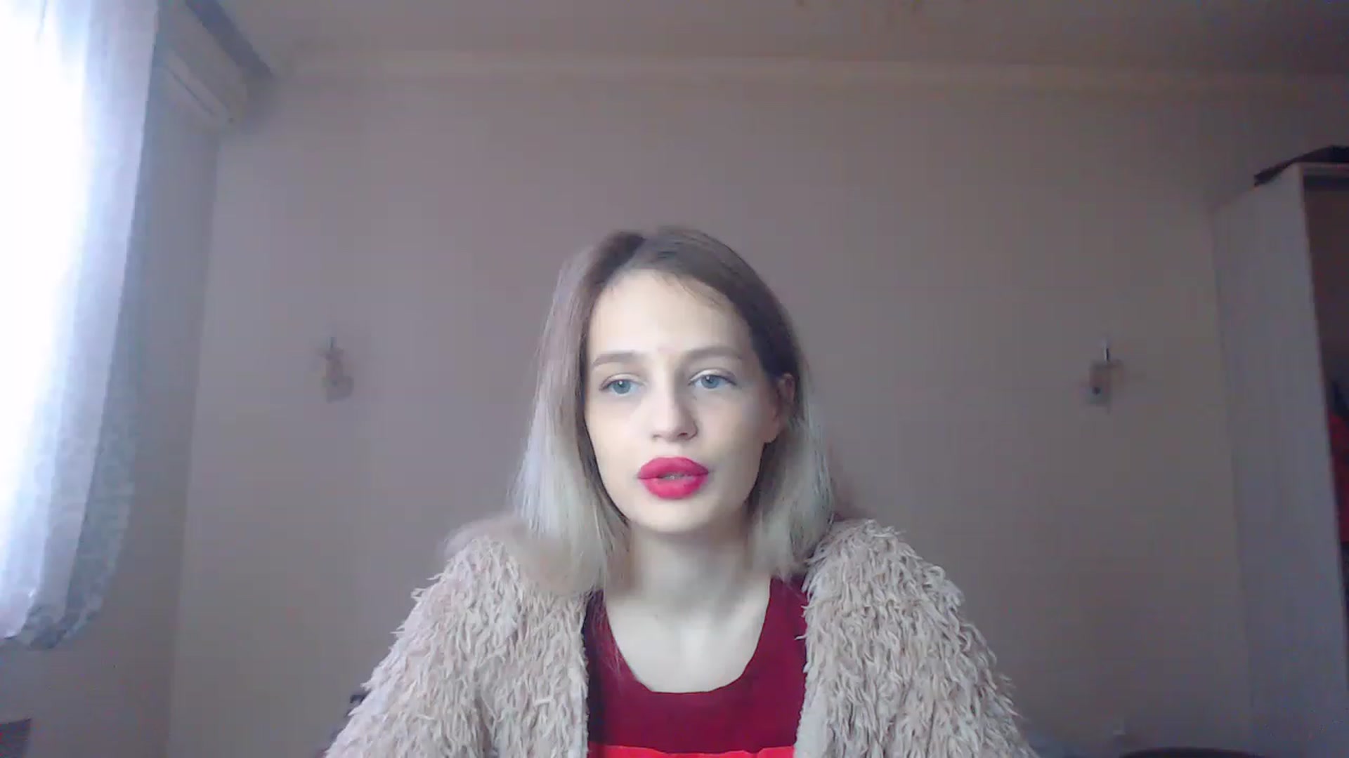 Gallery image thumbnail from Lola_vi's myfreecams stream on, 12/17/2022, 11:13 image 4 of 20