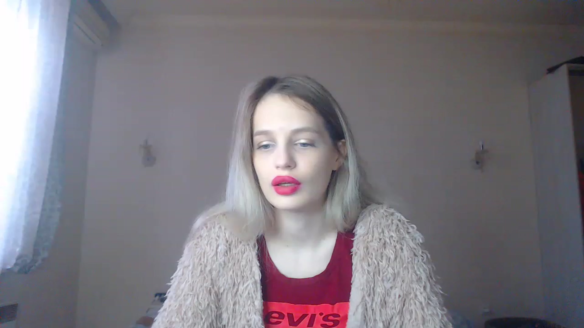 Gallery image thumbnail from Lola_vi's myfreecams stream on, 12/17/2022, 11:13 image 19 of 20