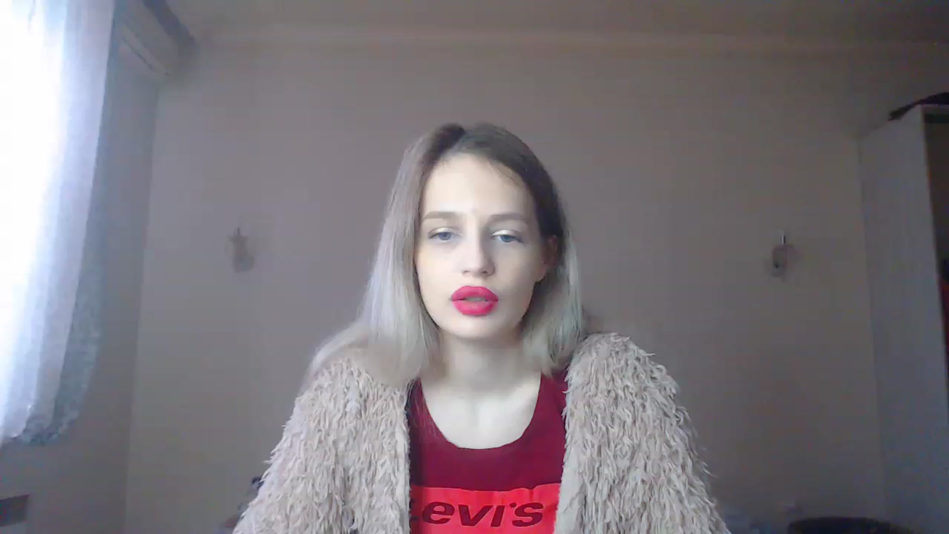 Gallery image thumbnail from Lola_vi's myfreecams stream on, 12/17/2022, 11:13 image 8 of 20