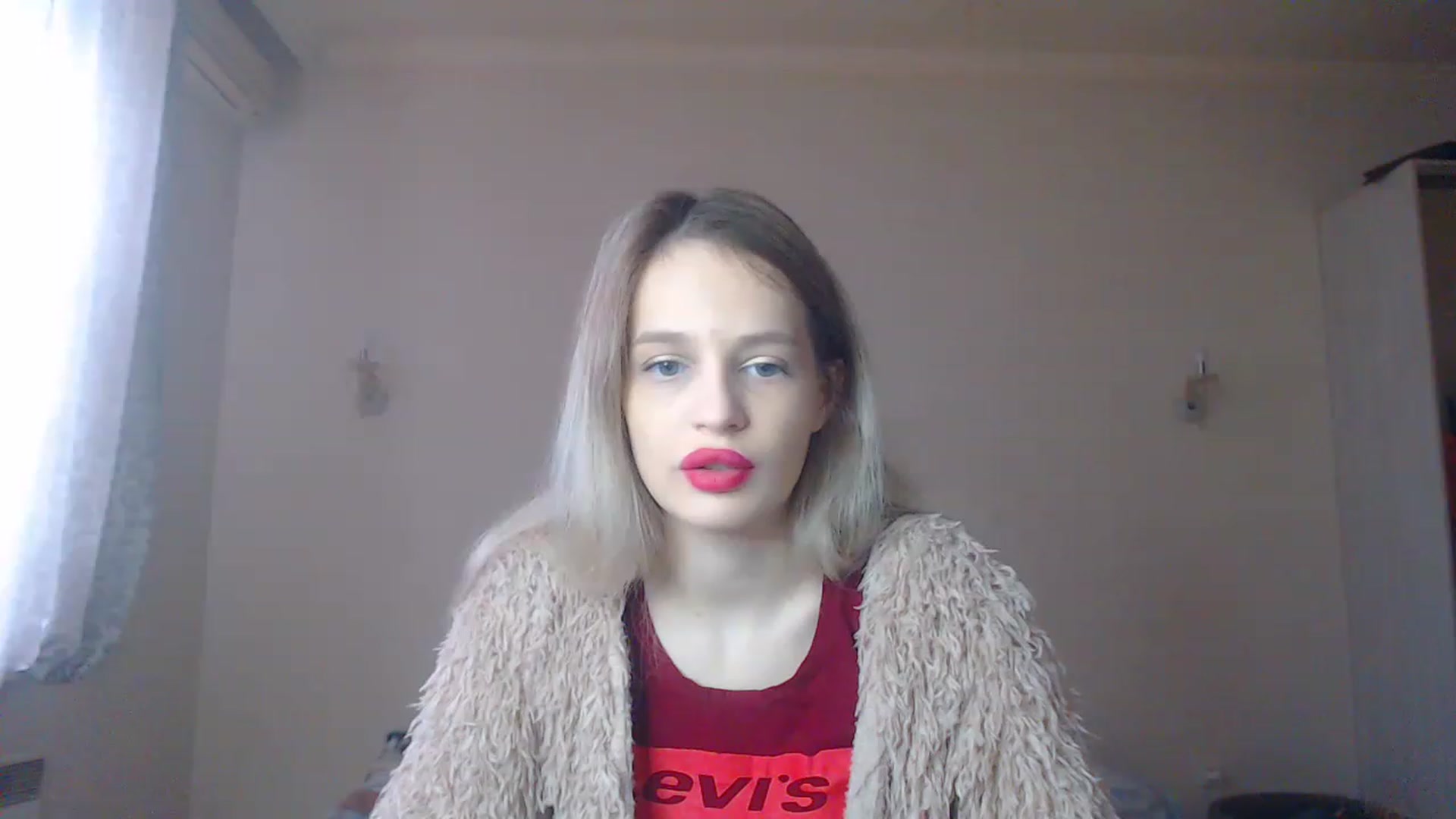 Gallery image thumbnail from Lola_vi's myfreecams stream on, 12/17/2022, 11:13 image 13 of 20