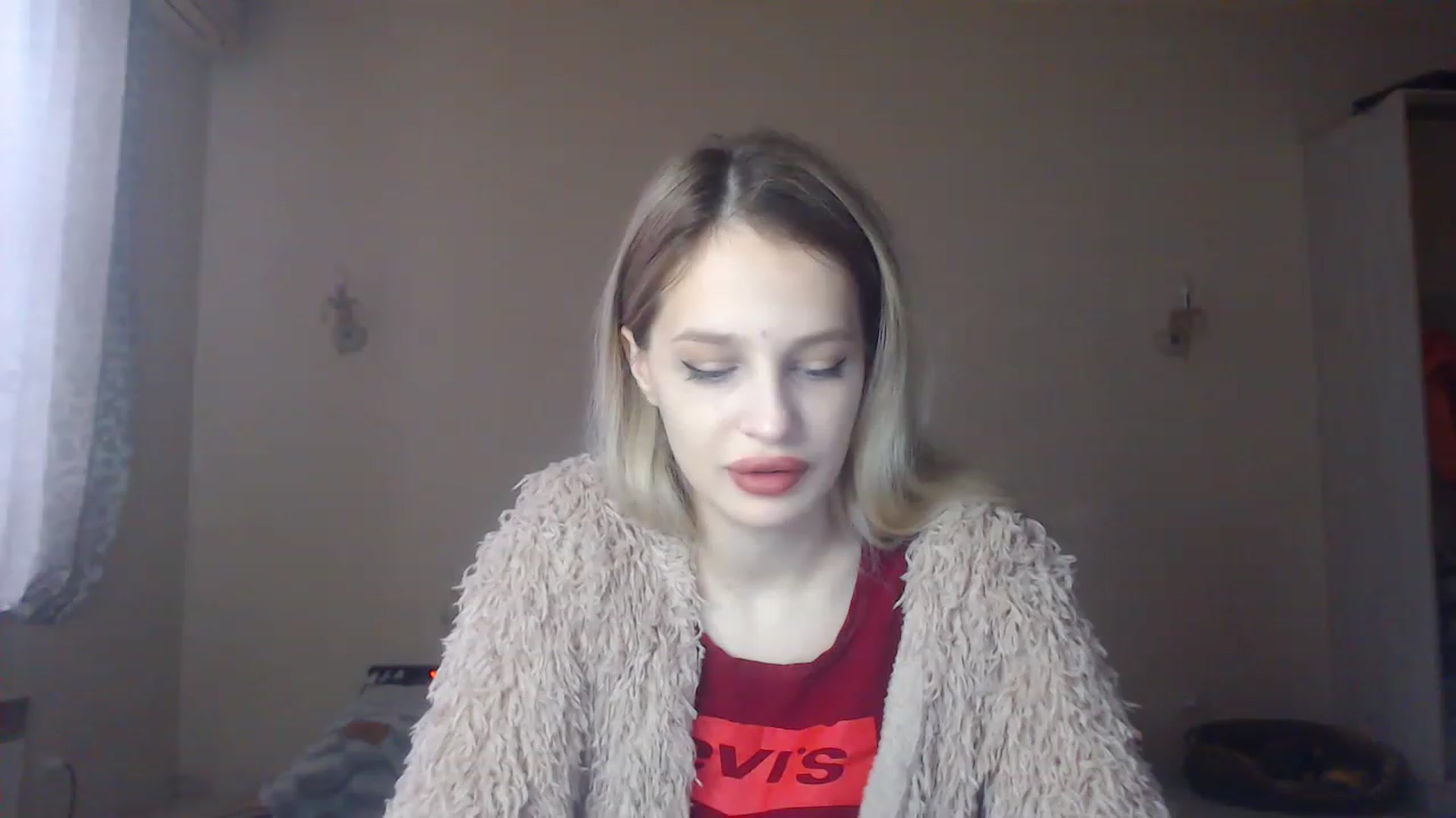 Gallery image thumbnail from Lola_vi's myfreecams stream on, 12/18/2022, 12:13 image 18 of 20