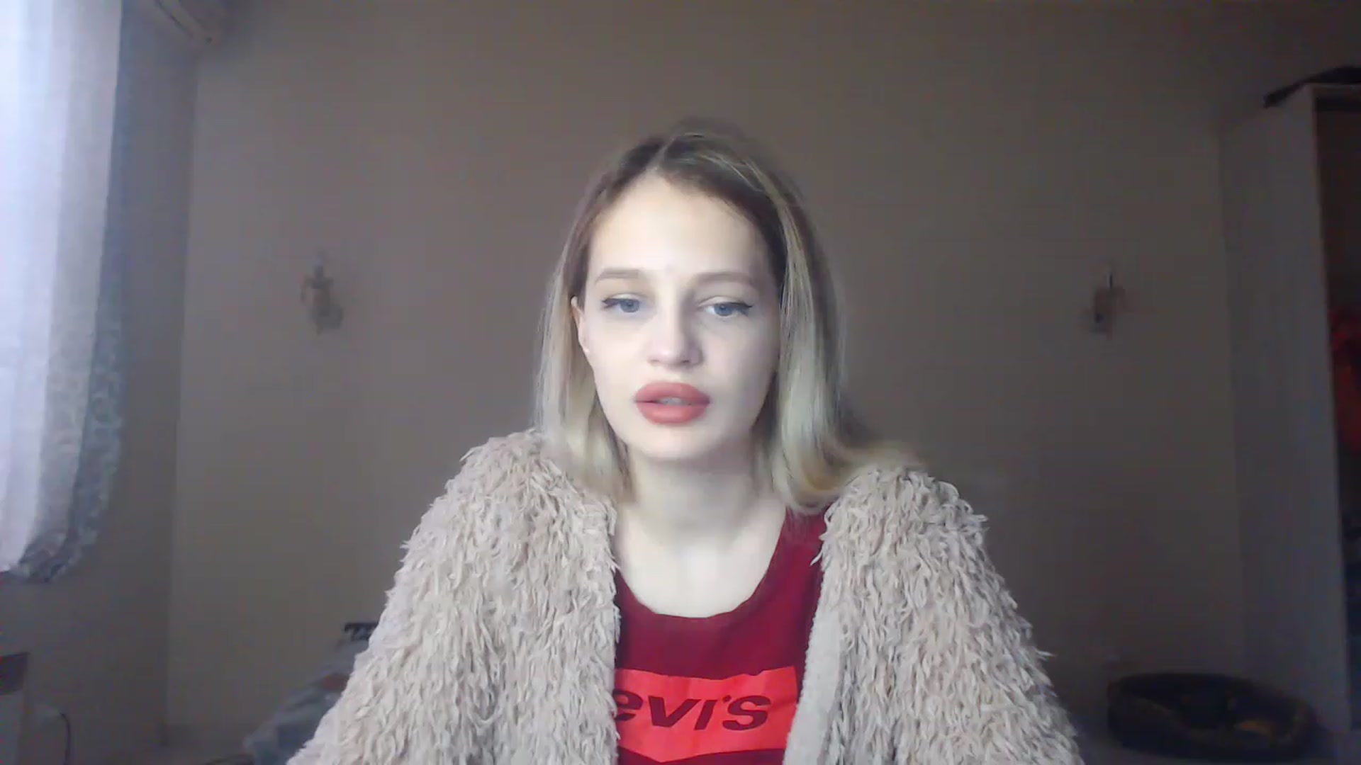 Gallery image thumbnail from Lola_vi's myfreecams stream on, 12/18/2022, 12:13 image 14 of 20
