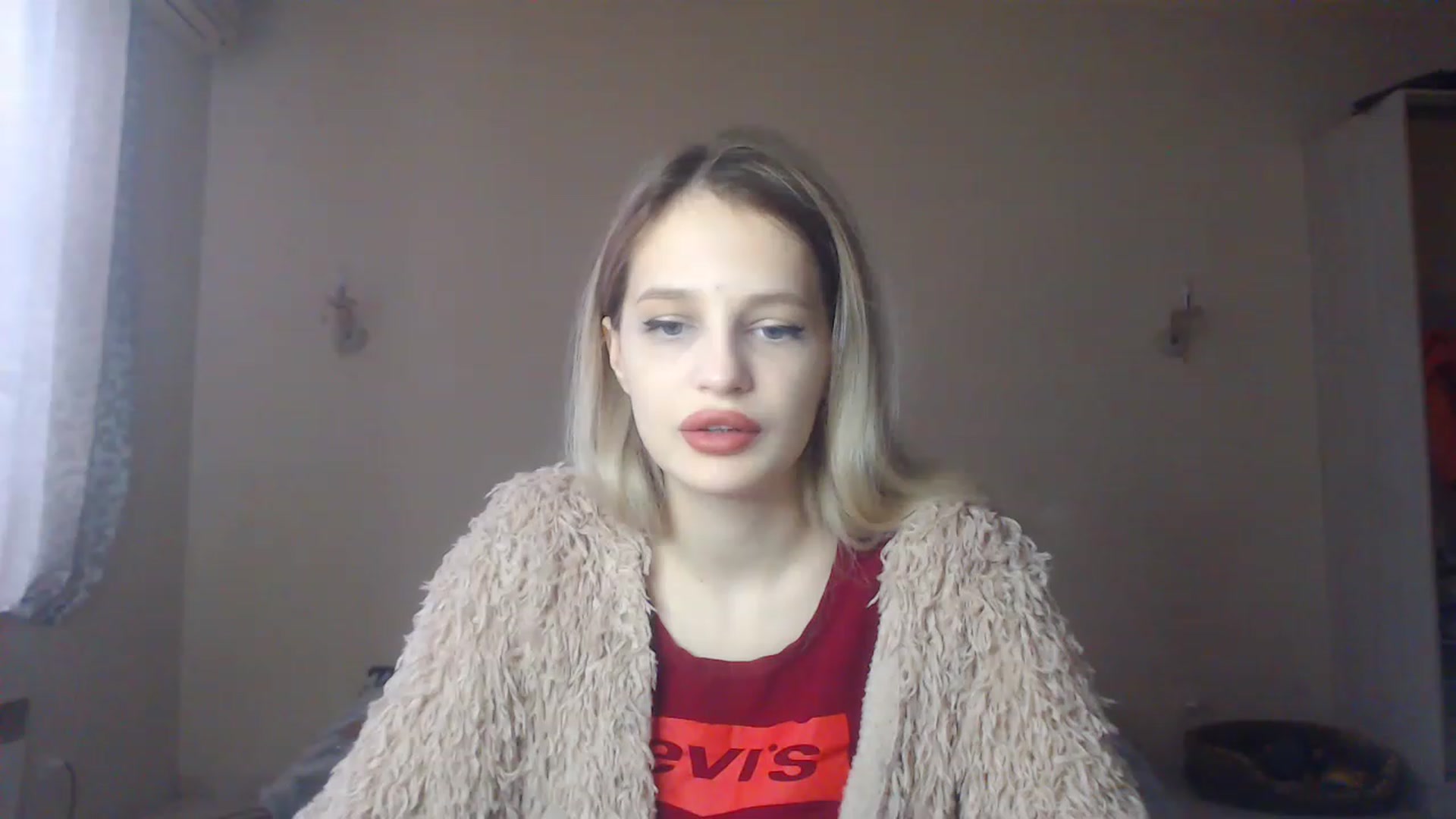 Gallery image thumbnail from Lola_vi's myfreecams stream on, 12/18/2022, 12:13 image 15 of 20