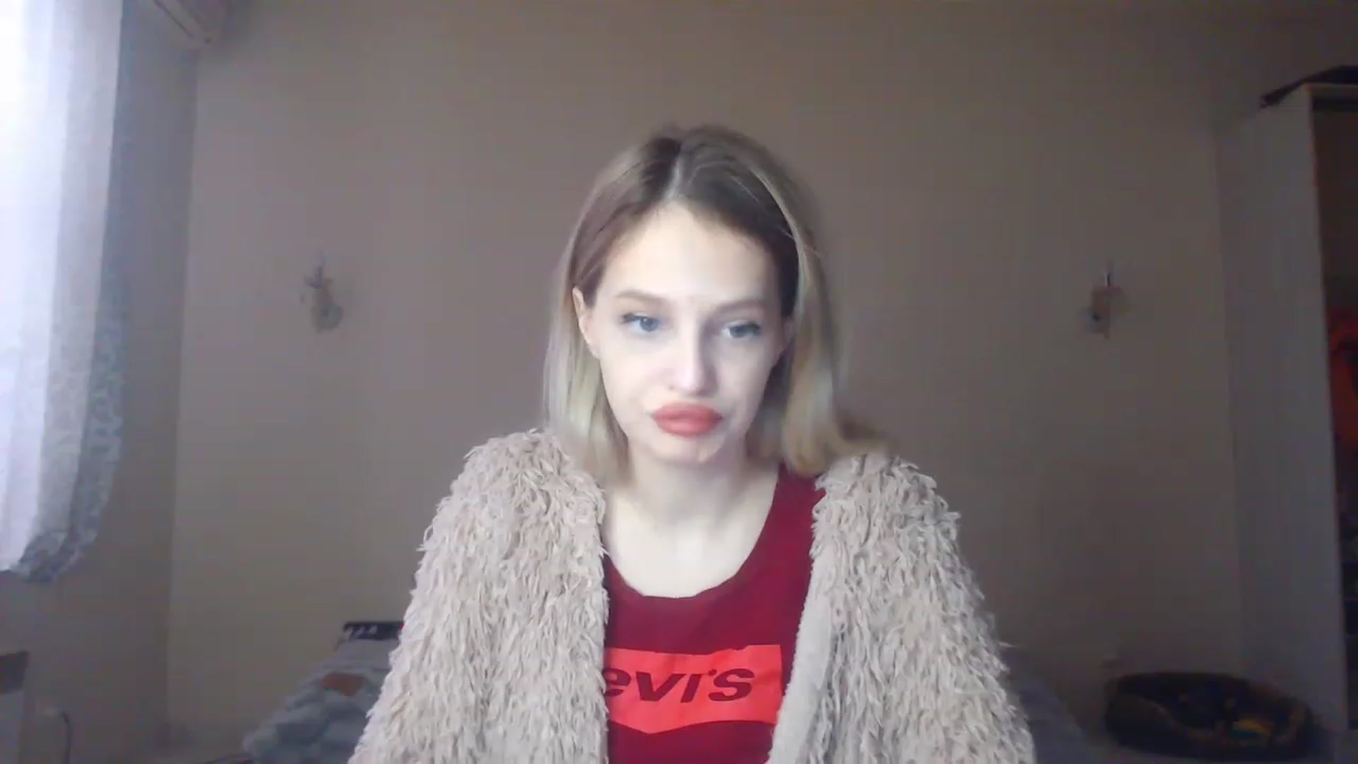 Gallery image thumbnail from Lola_vi's myfreecams stream on, 12/18/2022, 12:13 image 7 of 20