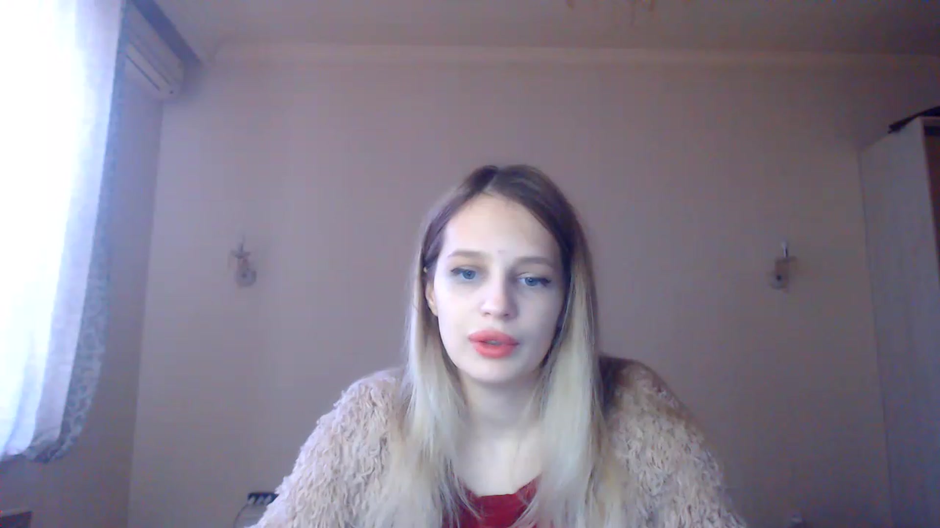 Gallery image thumbnail from Lola_vi's myfreecams stream on, 12/19/2022, 12:43 image 19 of 20